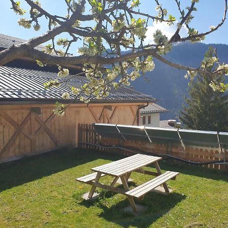App. Monte Pore - Agriturismo La Majon Colle Santa Lucia Exterior photo