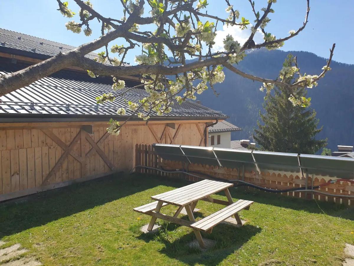 App. Monte Pore - Agriturismo La Majon Colle Santa Lucia Exterior photo